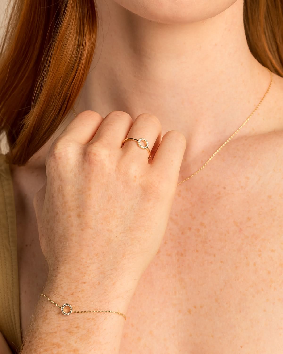 Bryan Anthonys Family Ring Gold On Model
