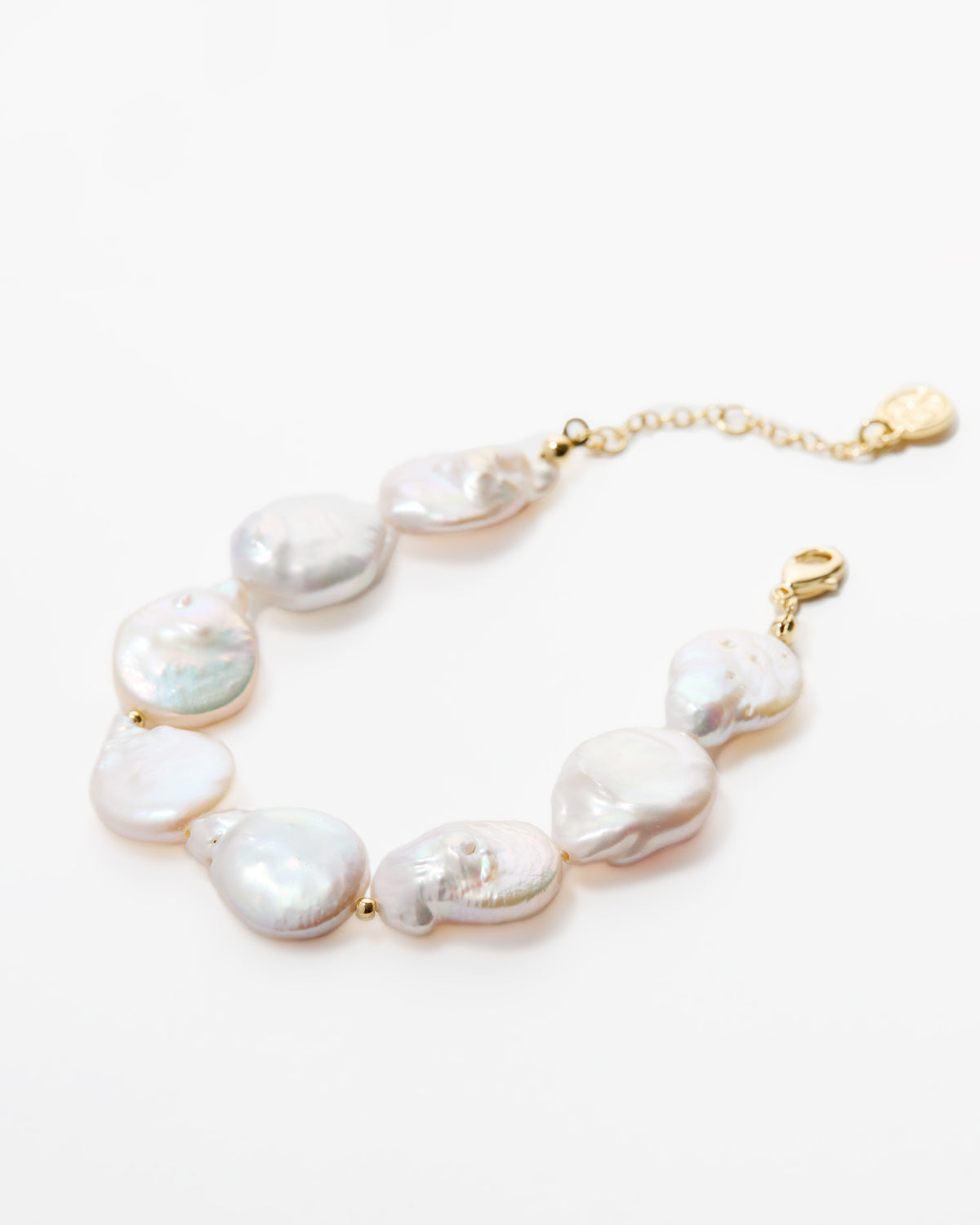 Bryan Anthonys Grit Pearl Statement Bracelet Gold Macro