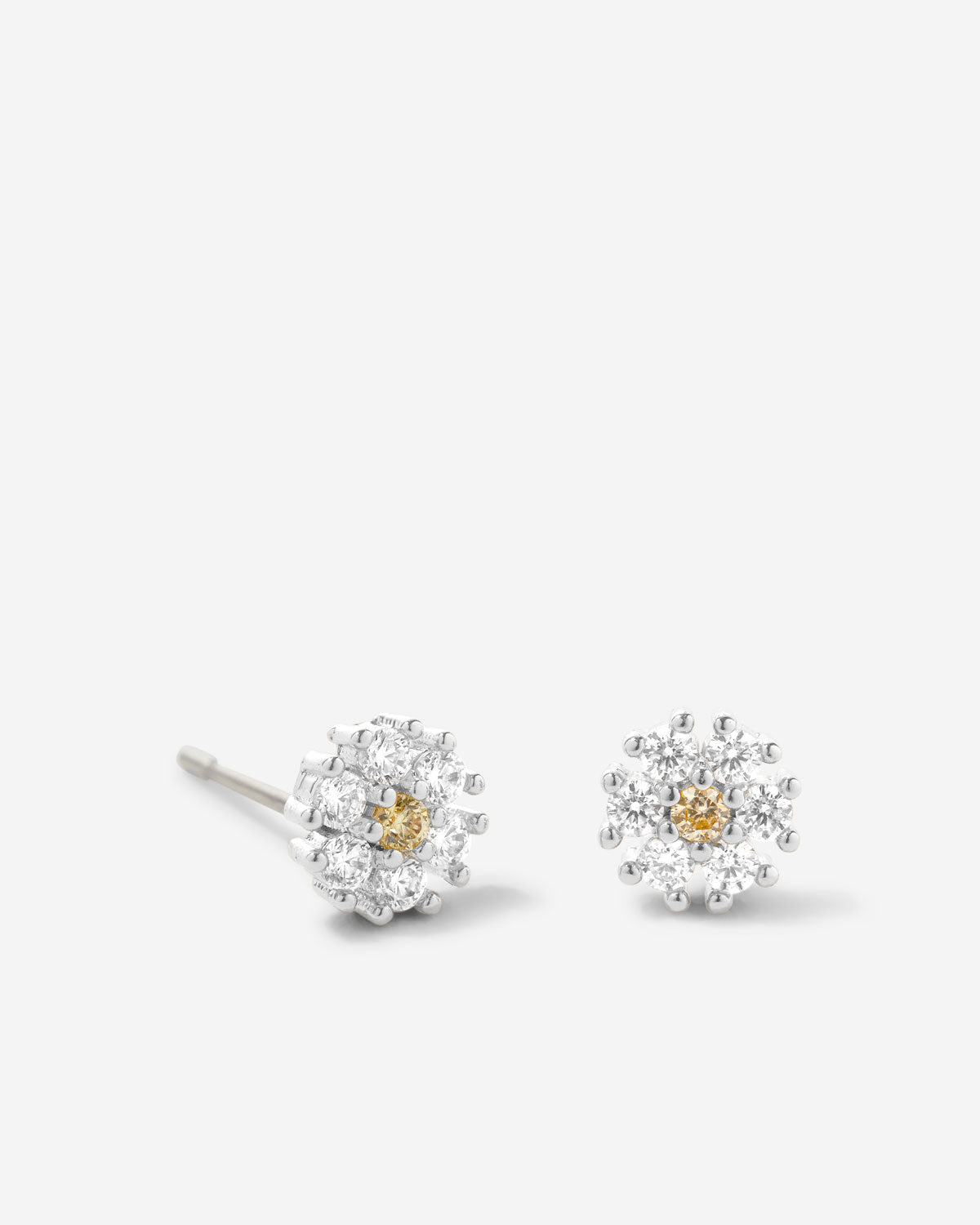 Bryan Anthonys Bloom Clear Silver Stud Earrings Macro