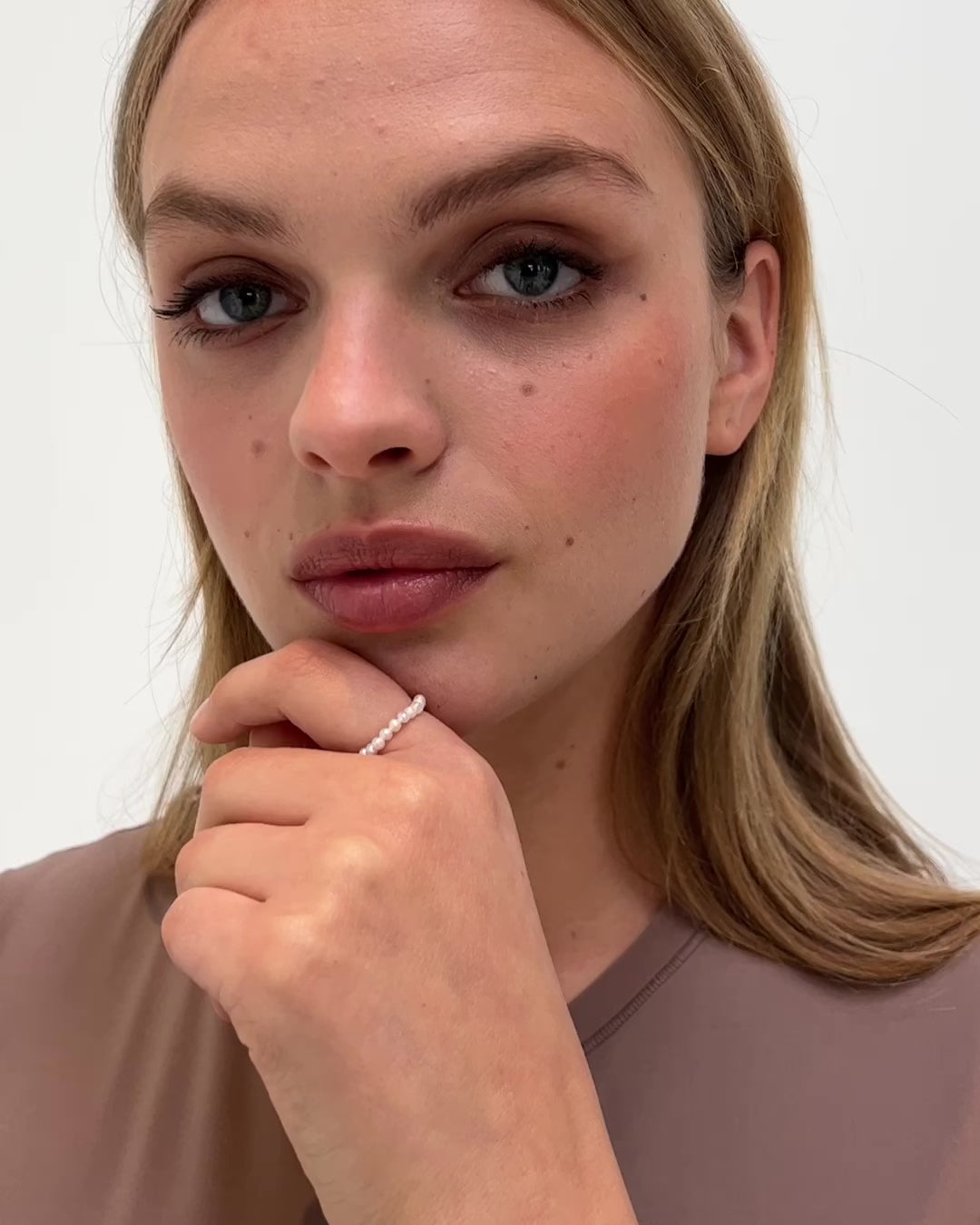  Bryan Anthonys Grit Seed Pearl Ring On Model