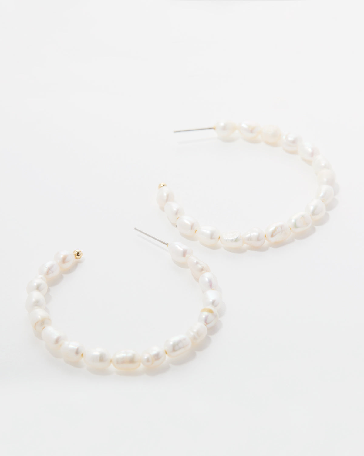  Bryan Anthonys Grit Seed Pearl Gold Maxi Hoop Earrings Macro